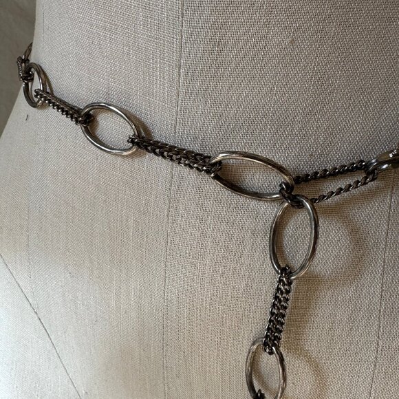 Tarnished Aged Silver Metal Asymmetrical Avant Garde Chain Belt - Picture 4 of 7